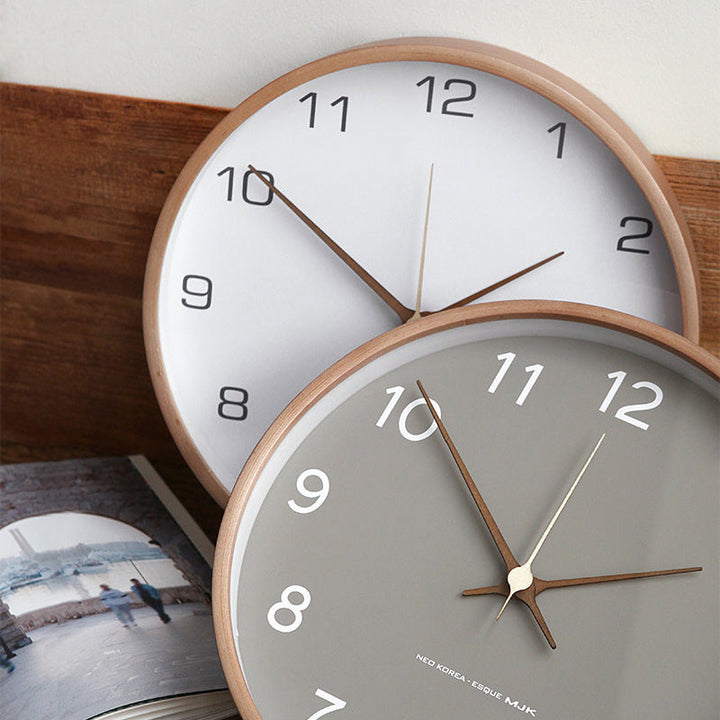 Analoge Wanddekoration – Hölzerne Uhr für Zuhause