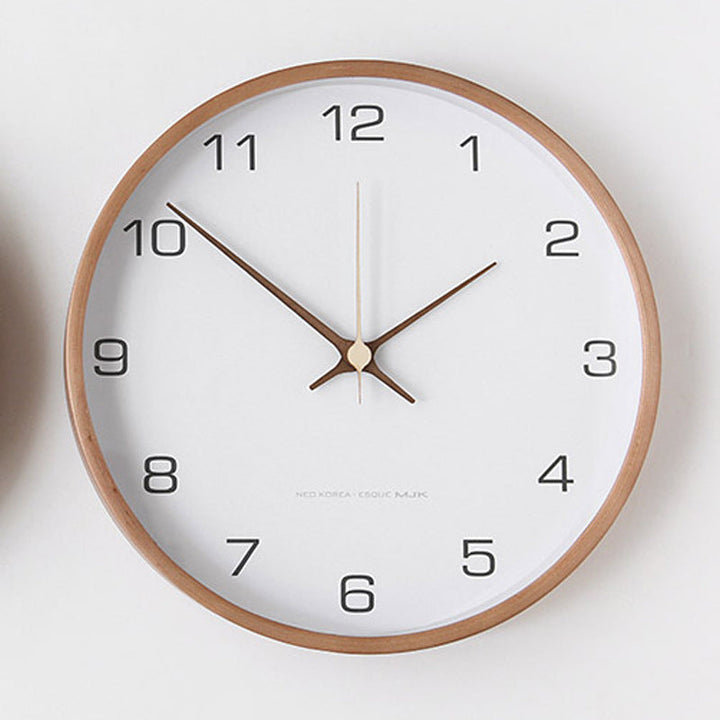Analoge Wanddekoration – Hölzerne Uhr für Zuhause