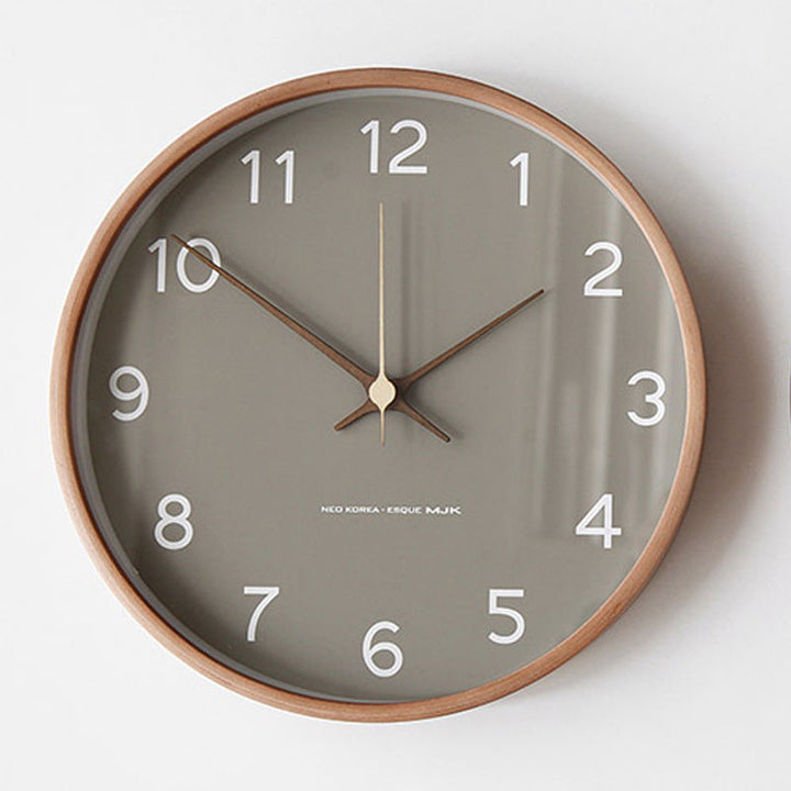 Analoge Wanddekoration – Hölzerne Uhr für Zuhause