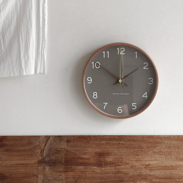 Analoge Wanddekoration – Hölzerne Uhr für Zuhause
