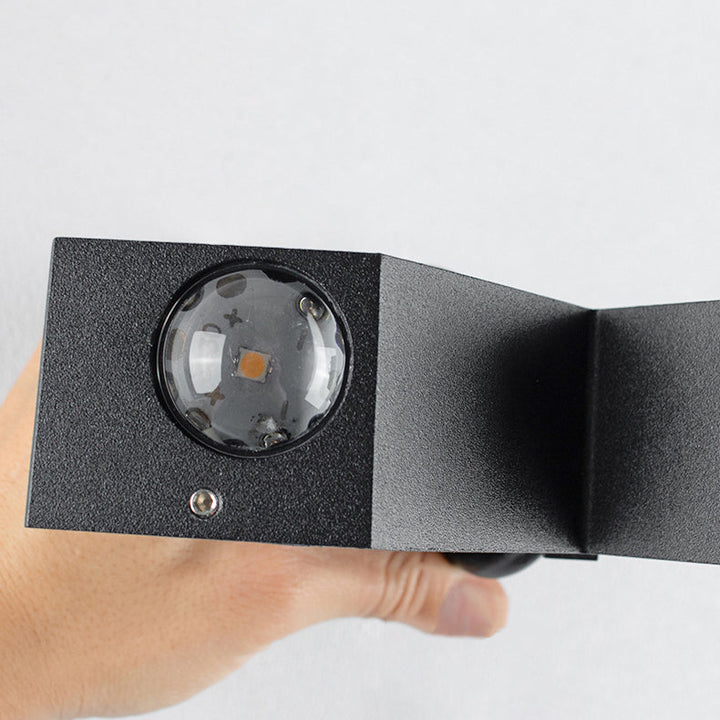 Moderne Waterproof X-förmige LED-Wandleuchte mit 4 Lichtern für Außen