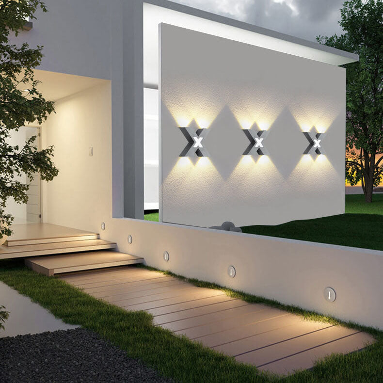 Moderne Waterproof X-förmige LED-Wandleuchte mit 4 Lichtern für Außen