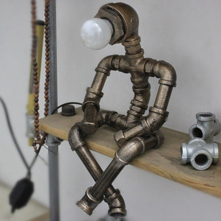 RoboShine – Robuste Roboterlampe aus Eisen