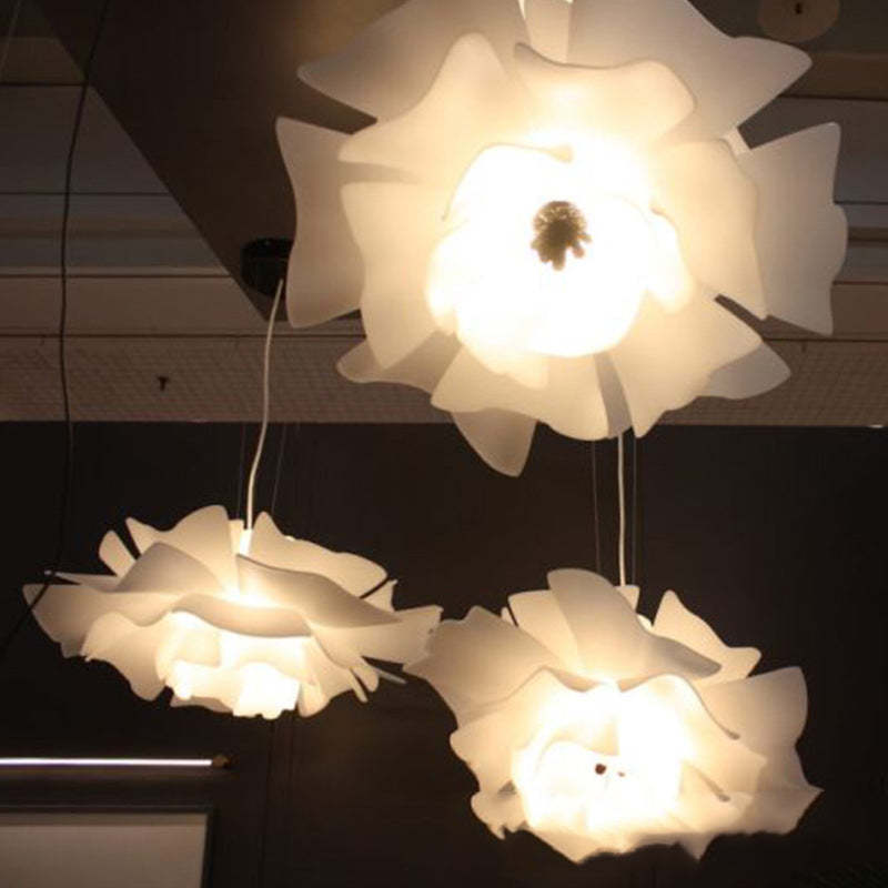 Bella - Moderne Design Hängelampe Blume Weiß Metall für Wohnzimmer und Schlafzimmer