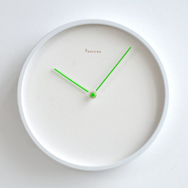Nordische Minimalistische Wanduhr - Stilvolle Zeitansicht für jedes Interieur