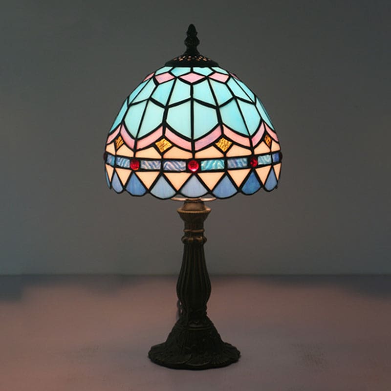LichtBries – Tiffany-Lampe Aus Buntglas Mit Lotlinien