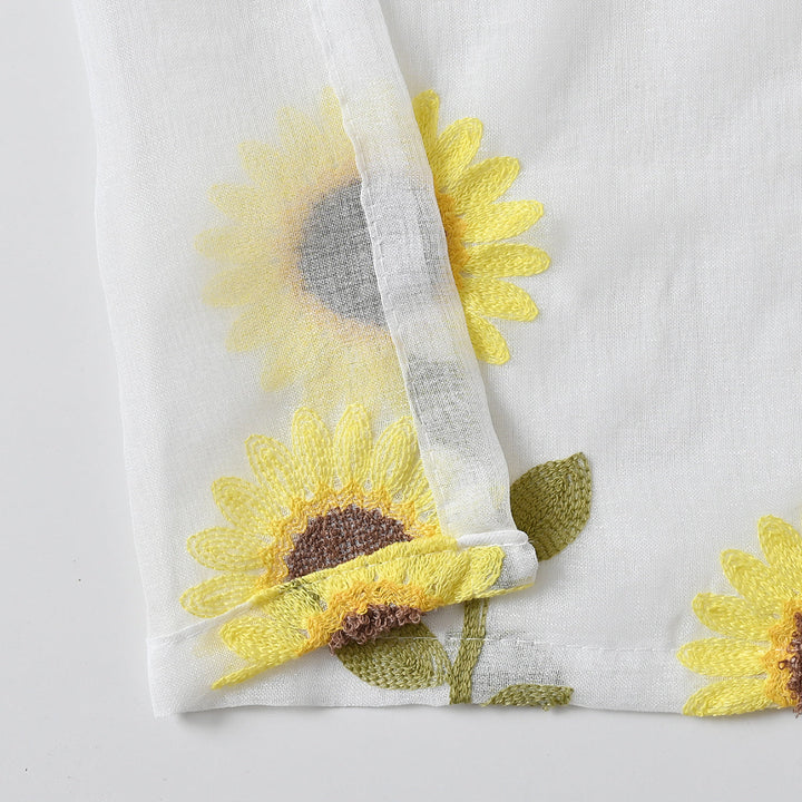 CountryBloom - Luftiger Weißer Vorhang mit Sonnenblumenmotiv für Landhaus-Dekor