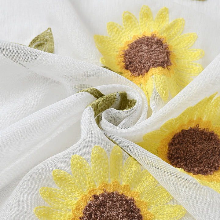 CountryBloom - Luftiger Weißer Vorhang mit Sonnenblumenmotiv für Landhaus-Dekor