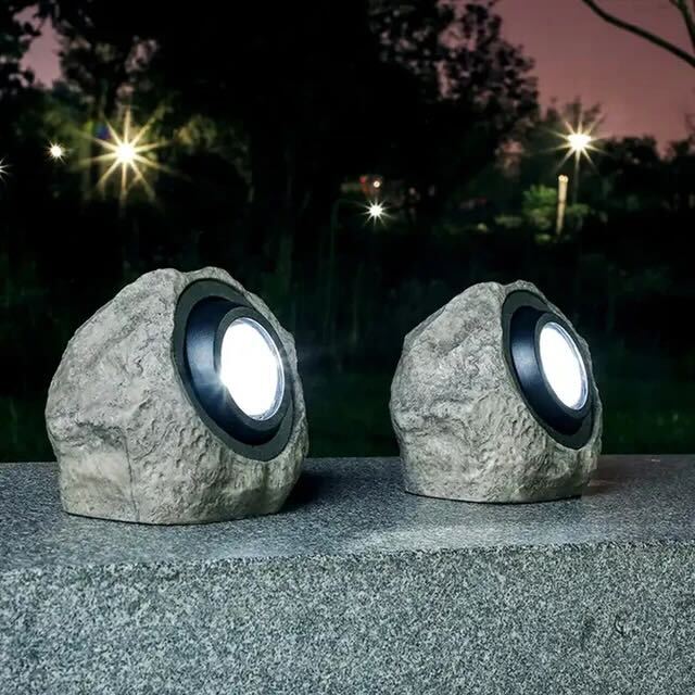 Rocksolar - Solarleuchte für den Außenbereich in Stein
