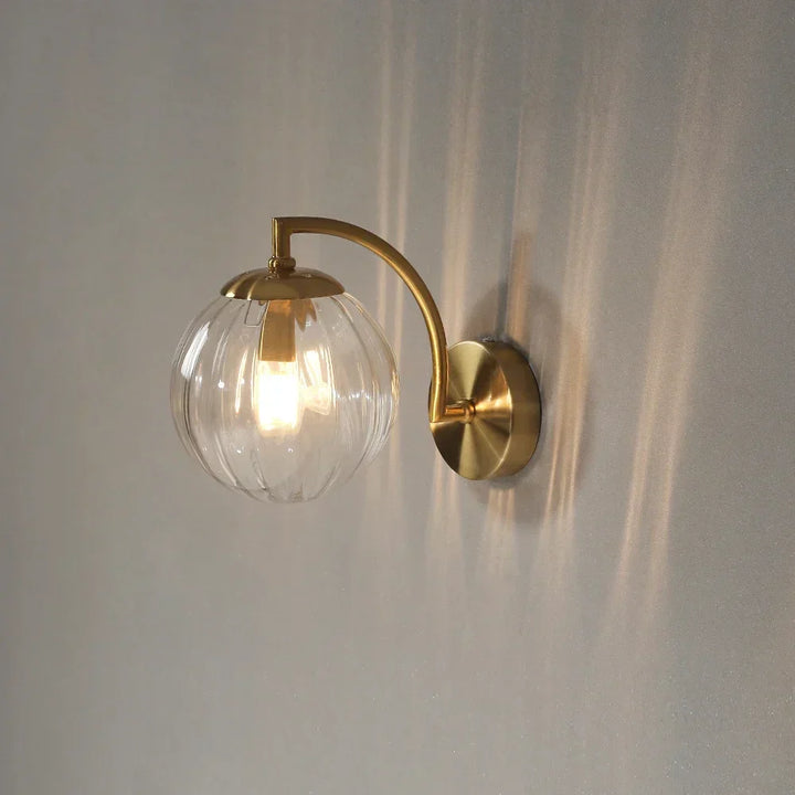 LumiCrystal – Moderne Glaswandleuchte
