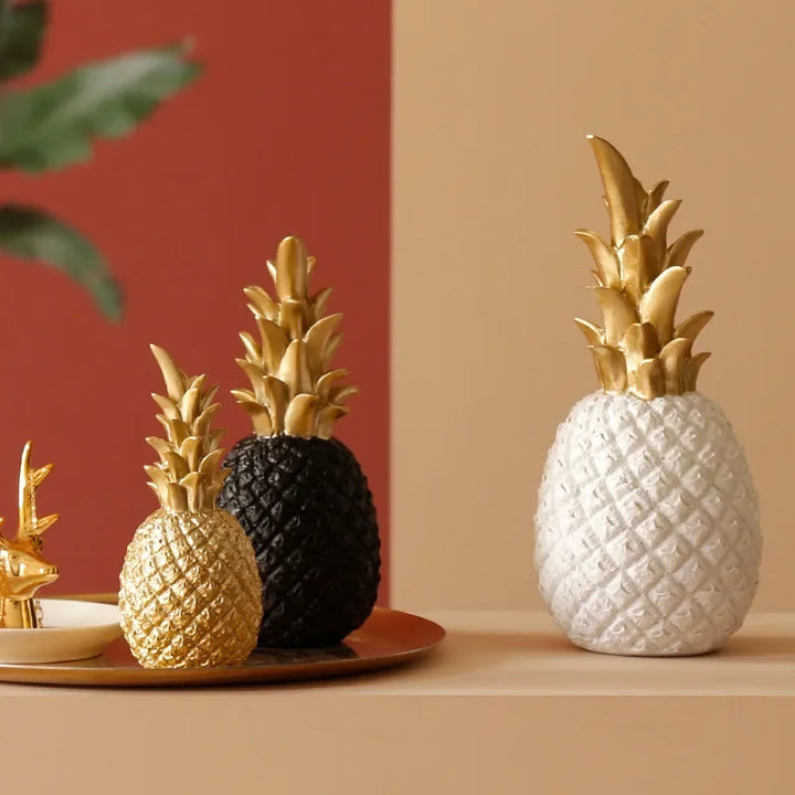 LumiPine – Goldene Ananas-Heimdekoration
