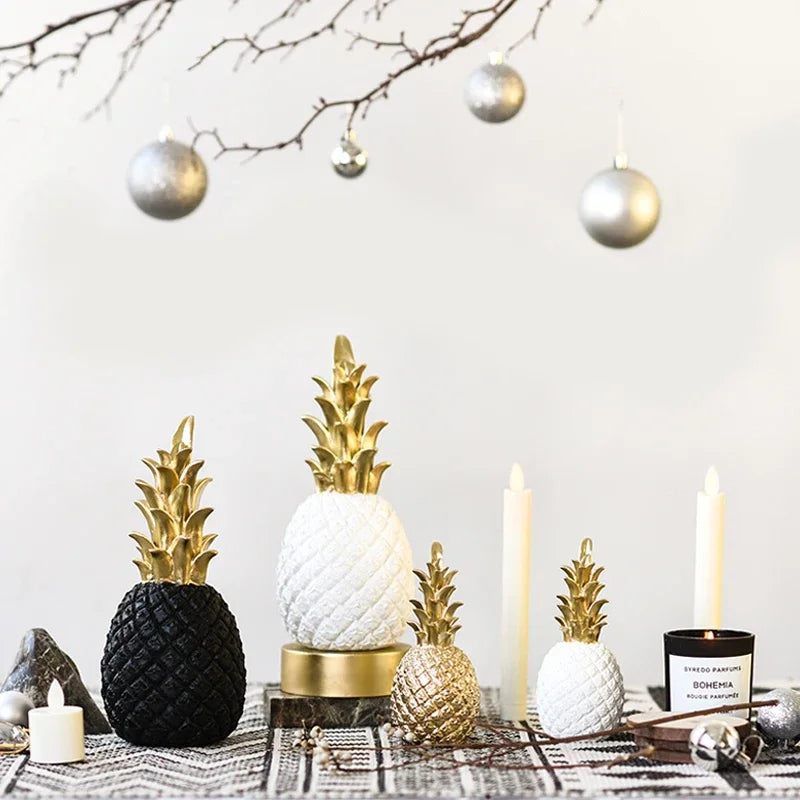 LumiPine – Goldene Ananas-Heimdekoration