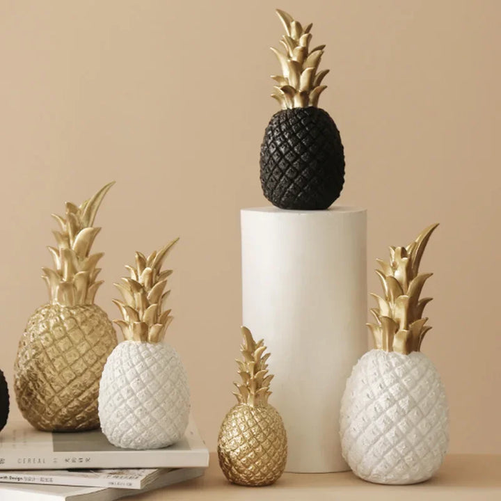 LumiPine – Goldene Ananas-Heimdekoration