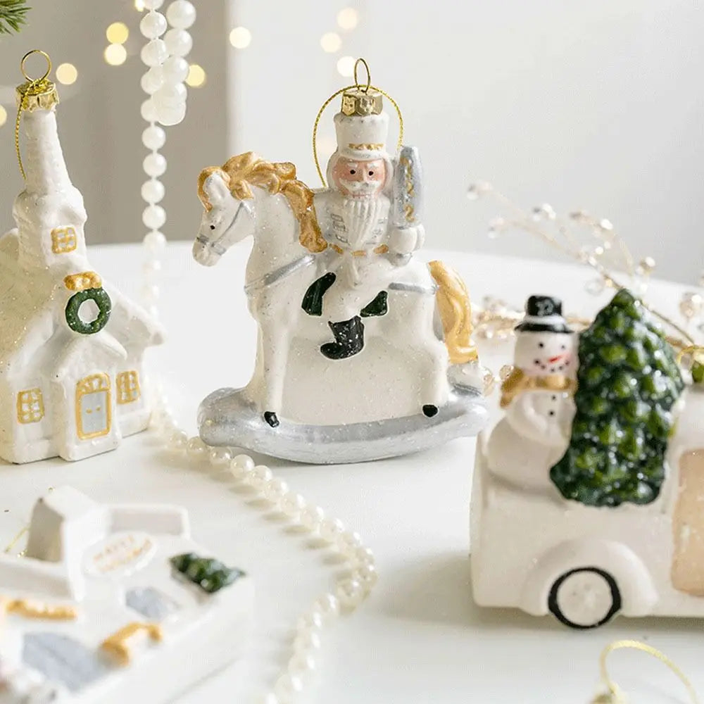 Schneemann-Häuschen - Charmanter Weihnachtsbaumanhänger für Gemütliche Feststimmung