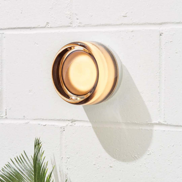 LumièreLux – Stilvolle Dimple Wandlampe für Ein Zeitgenössisches Interieur