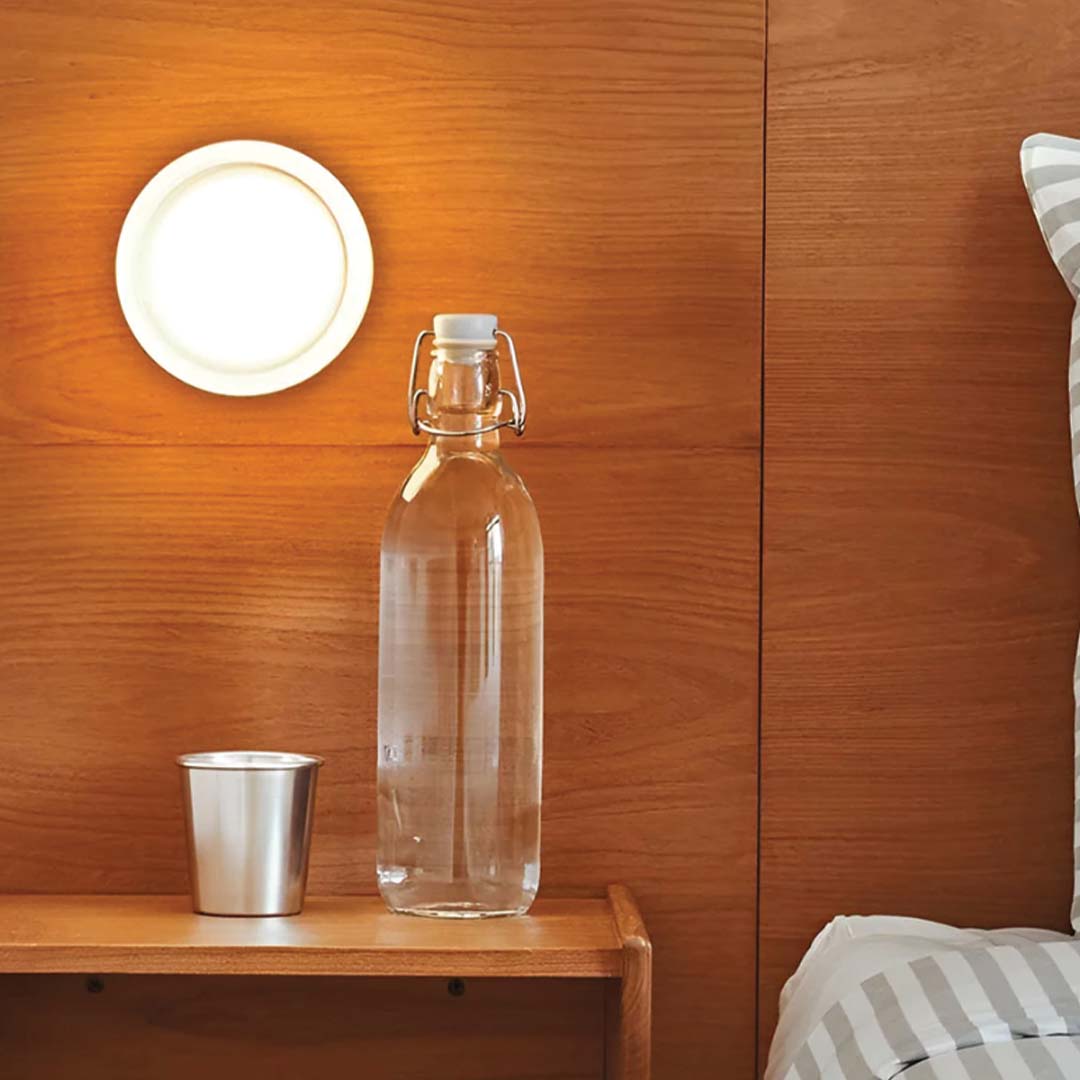 LumièreLux – Stilvolle Dimple Wandlampe für Ein Zeitgenössisches Interieur