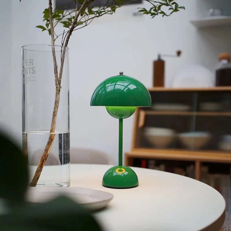 LunarGlow - LED-Tischleuchte für ein stimmungsvolles Interieur
