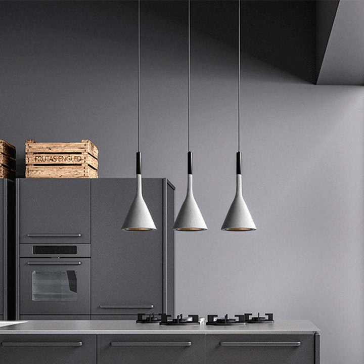 Moderne Dreieckige Hängelampen von Morandi