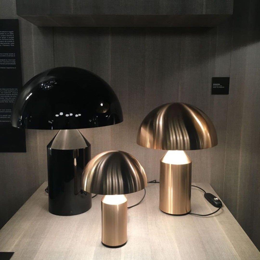 Atollo Tischlampe Aus Metall