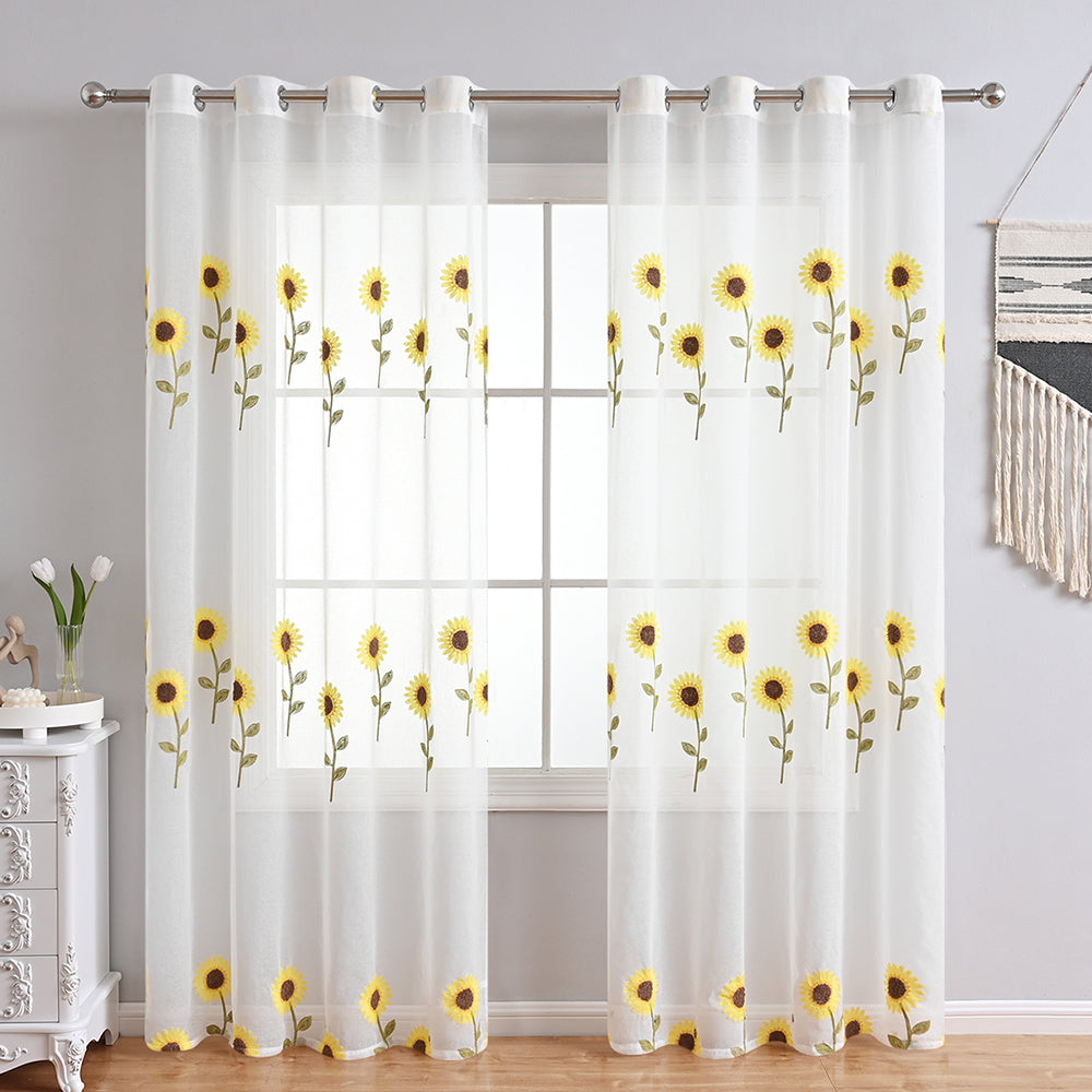 CountryBloom - Luftiger Weißer Vorhang mit Sonnenblumenmotiv für Landhaus-Dekor