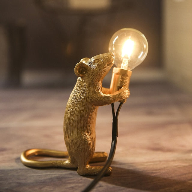 Cheeky Mouse – Kreative und einzigartige Tisch- oder Schranklampe